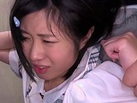 ガチロリJ○を帰宅途中に誘拐→無毛マンコに大人チンポ擦りつけて泣き顔に大量顔射！