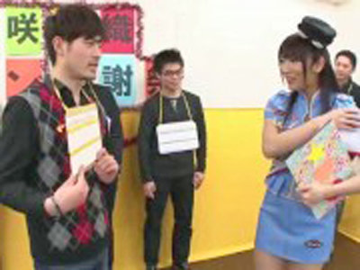 「とにかくSEXが好き！」美人女優がファン感謝祭でフェラ